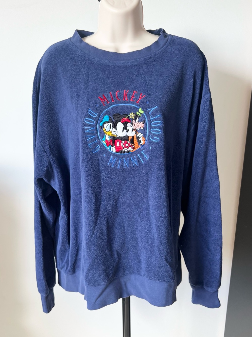 Vintage Disney Navy Blue Fleece Crewneck Sweatshirt Embroidered Mickey & Friends